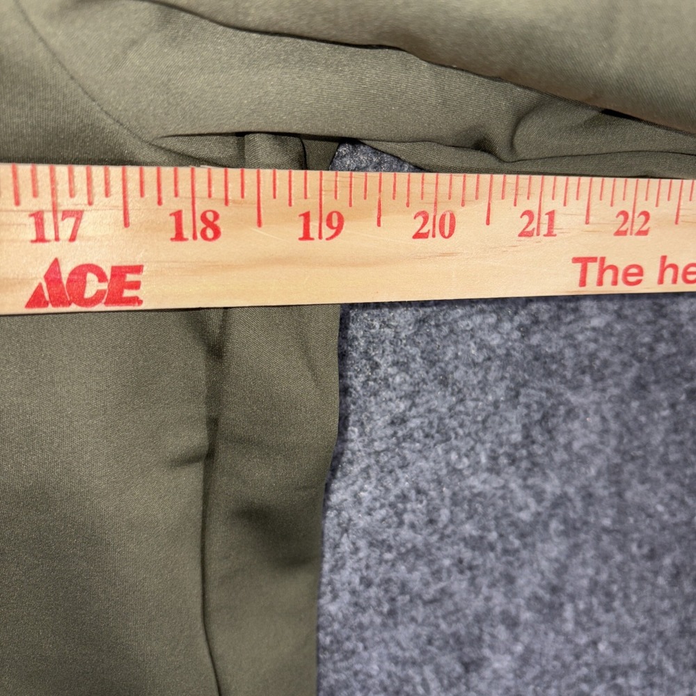 NWT NOBULL Women's Soft Shell Zip Up Jacket - Small - Army Green - Picture 8 of 11
